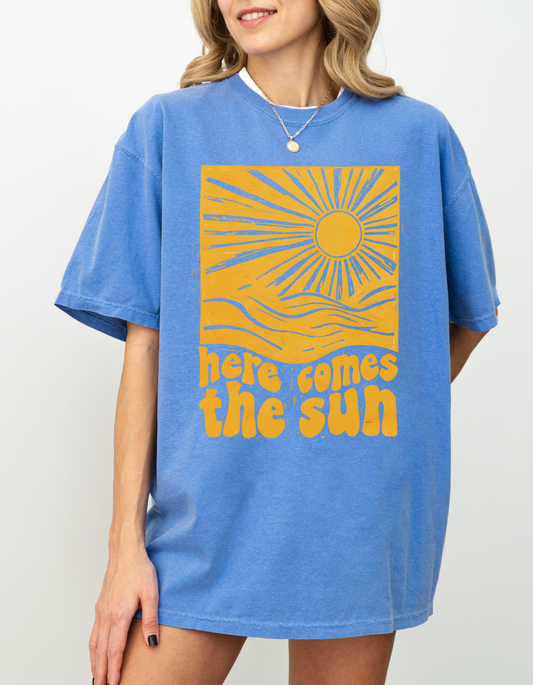 Here Comes the Sun Graphic Tee