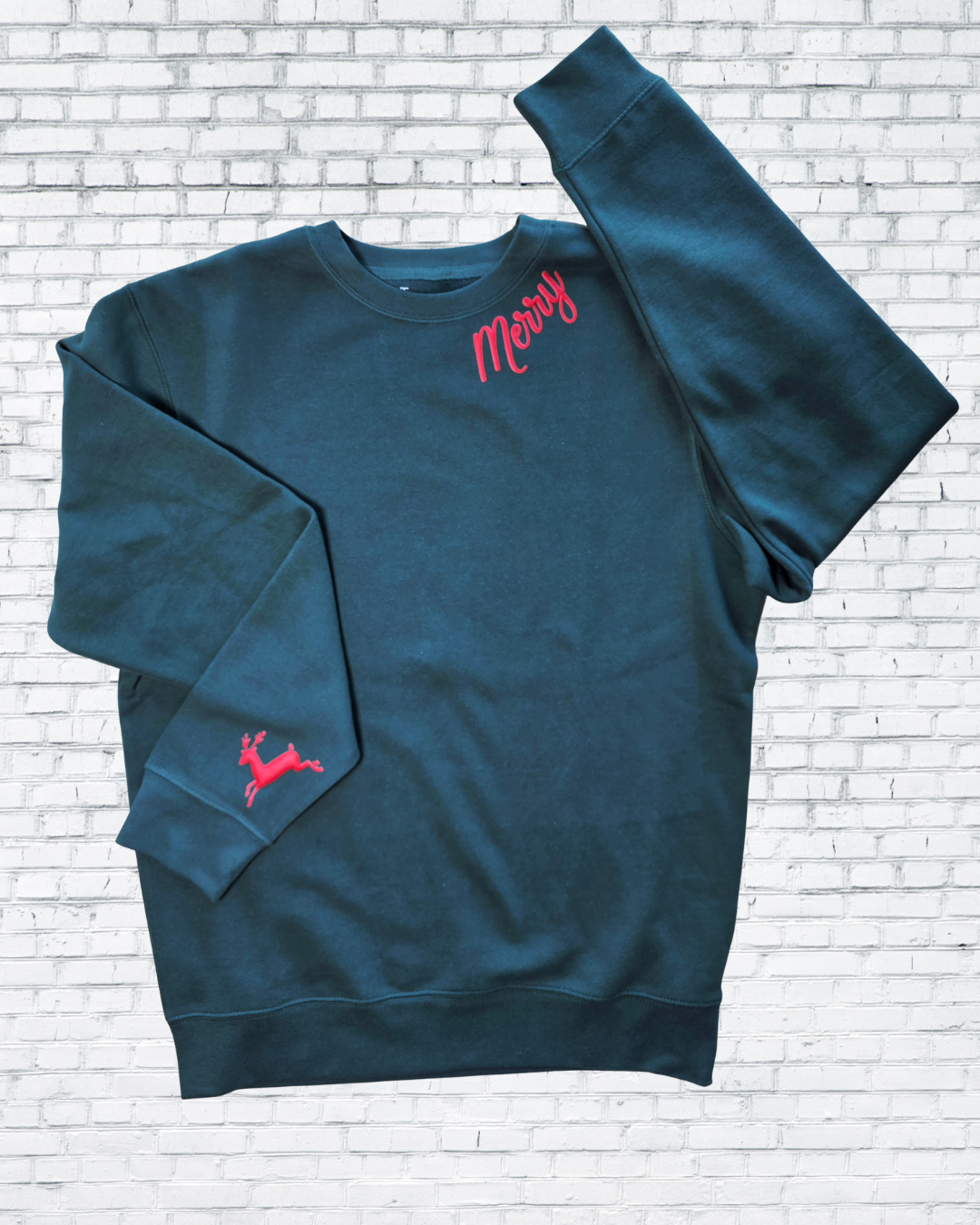 Merry Puff Print Reindeer Sleeve Christmas Sweatshirt – Oatmeal Heather, Red & Forest Green | Holiday Crewneck by Trending38