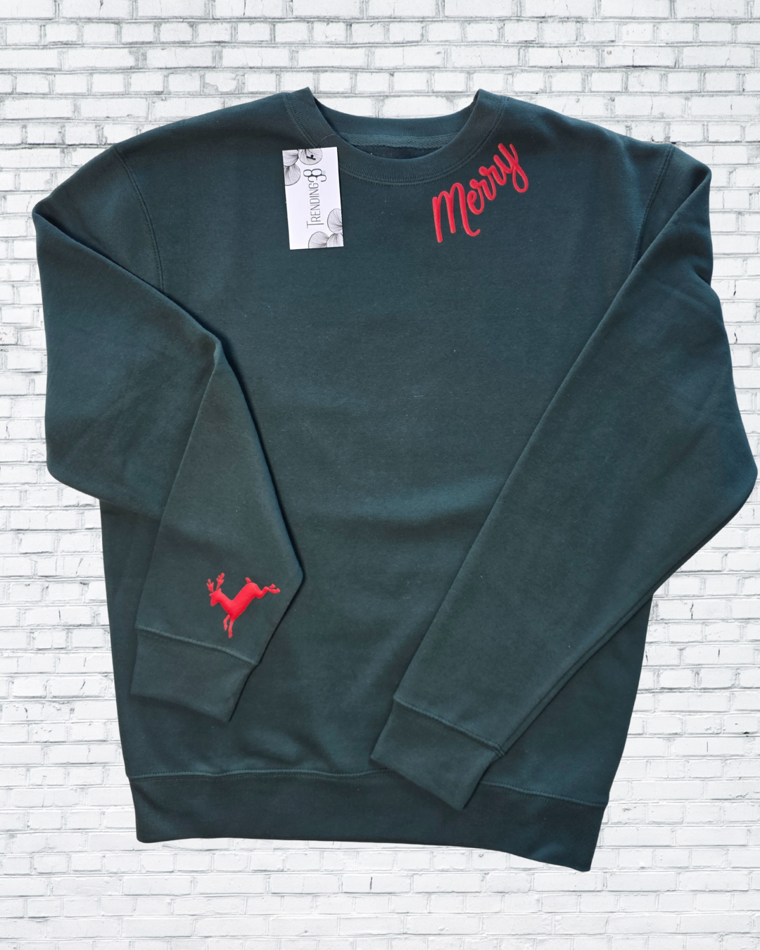 Merry Puff Print Reindeer Sleeve Christmas Sweatshirt – Oatmeal Heather, Red & Forest Green | Holiday Crewneck by Trending38