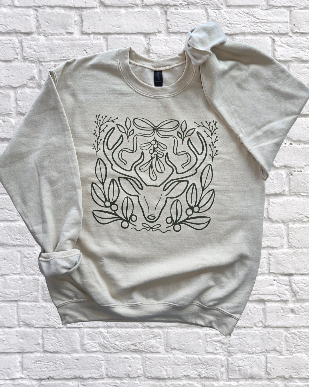 Minimalist Deer & Mistletoe Sweatshirt | Modern Rustic Holiday Crewneck | Cozy Nature-Inspired Pullover