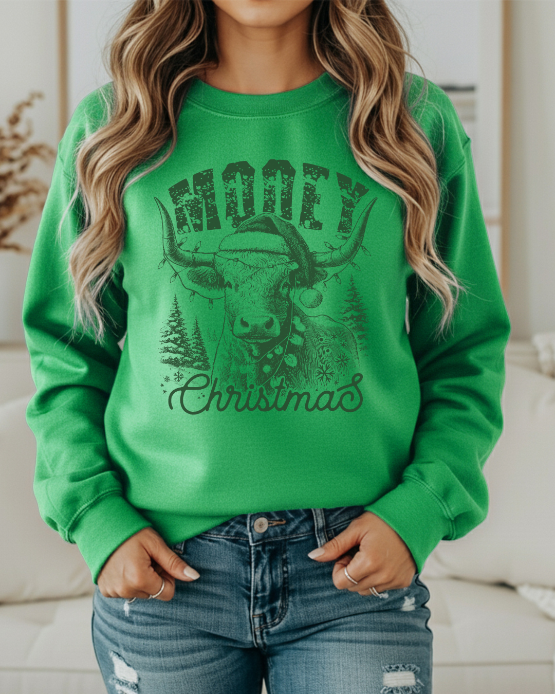 Mooey Christmas Highland Cow Sweatshirt | Green Western Christmas Crewneck | Festive Holiday Pullover for Women