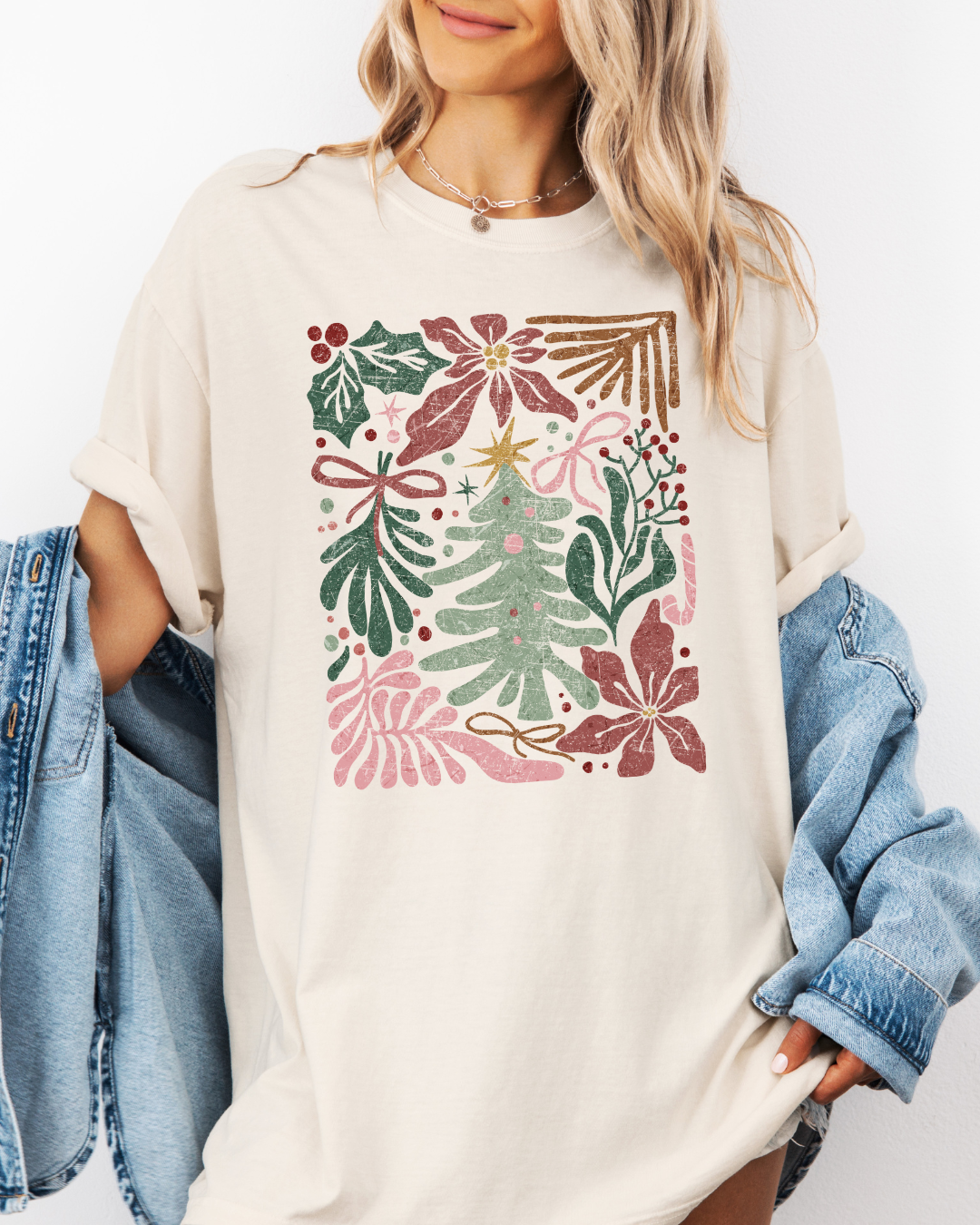 Boho Christmas Tree Graphic Tee – Modern Holiday Shirt | Comfort Colors